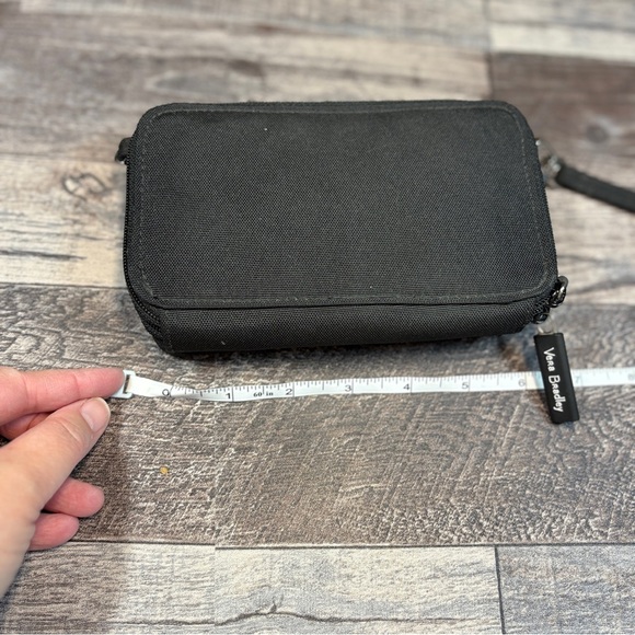 Vera Bradley Elegant Black Wristlet - Picture 2 of 6